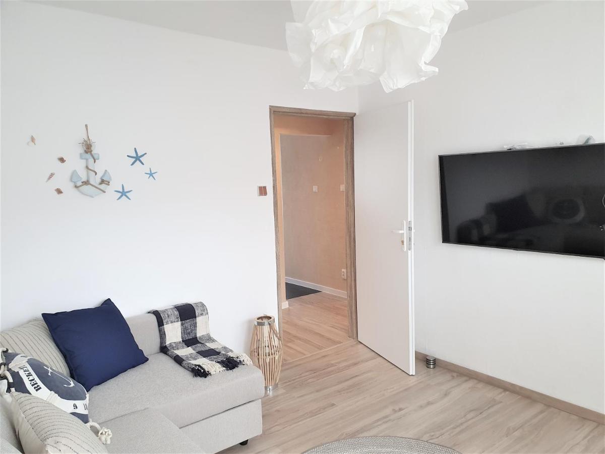 Wera - Klimatyczny Apartament 300 M Od Plazy Brzezno - Azw Gdańsk Exteriör bild