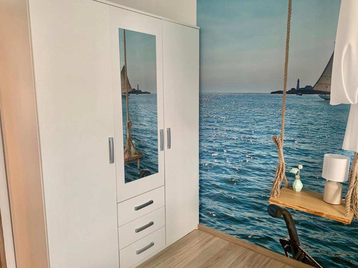 Wera - Klimatyczny Apartament 300 M Od Plazy Brzezno - Azw Gdańsk Exteriör bild